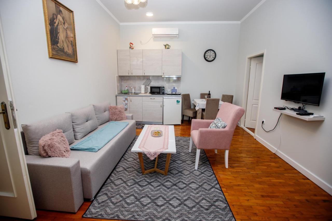 Angeli Vila Apartments ซูโบติกา ภายนอก รูปภาพ