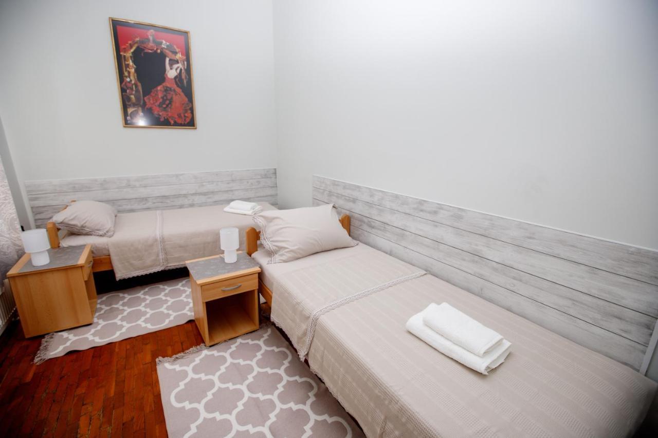 Angeli Vila Apartments ซูโบติกา ภายนอก รูปภาพ